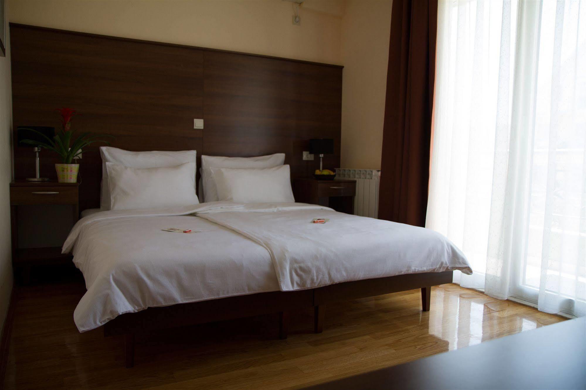 Hotel M Podgorica Eksteriør bilde
